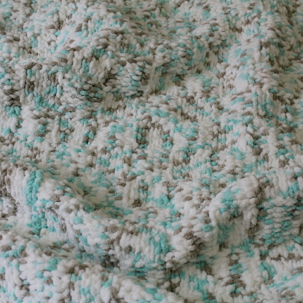 Handmade Warm Blanket - Picture 4 of 7